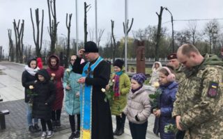 Закарпатці вшанували загиблих військових на Сході України