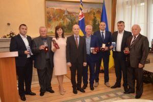 Кого і за що нагородили державними нагородами на Закарпатті?