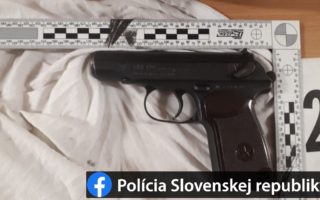 Закарпатські студенти у Словаччині затримані за зберігання зброї та наркотиків