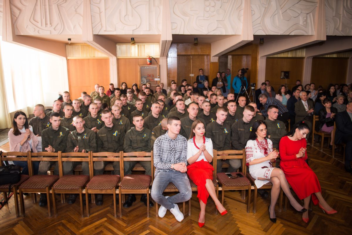 В Ужгороді влаштували концертну програми для учасників АТО (фото)