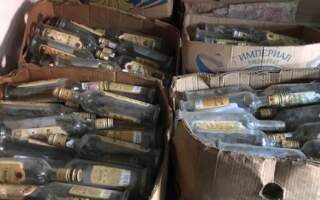 В Ужгороді та районі силовики провели шість обшуків з виявлення контрафактного алкоголю. Знайдено нелегальний склад