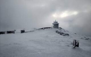 На горі Піп Іван сніжно та морозно (фото)