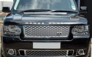 Позашляховик “Range Rover” з партією цигарок затримали митники