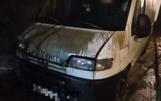 На Ужгородщині місцевому мешканцю підпалили авто (ФОТО)