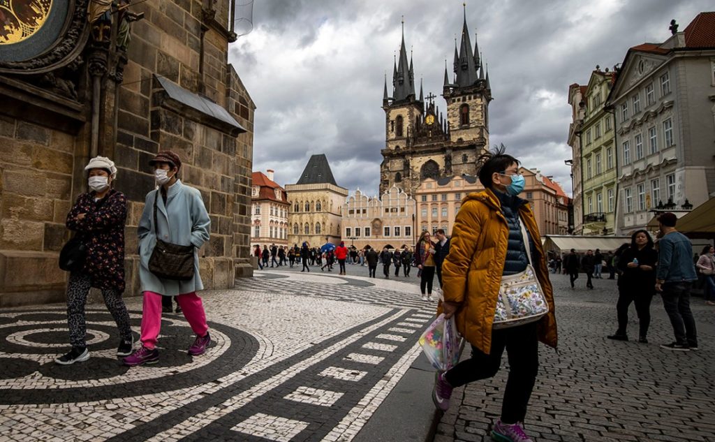 Чехія відкриває кордони для заробітчан