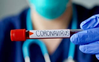 Дослідження: вчені з‘ясували на якій відстані передається коронавірус