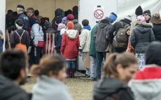 Чеський прем’єр хоче змінити систему потрапляння мігрантів у країну