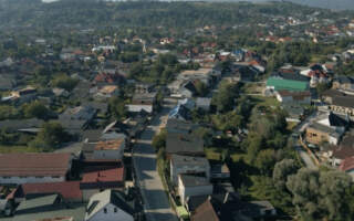 Нижня Апша, найбагатше село України, з висоти пташиного польоту (відео)