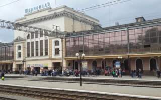 Потяг Київ-Ужгород не буде зупинятись у Тернополі