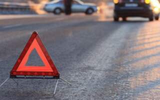 Автотроща у Сваляві: П‘яний на BMW врізався у стовп