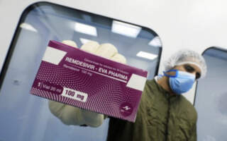 ​У Європі лікарі висловили сумнів щодо ефективності препарату, яким в Україні уже лікують хворих на коронавірус