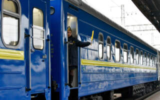 Від завтра УЗ відновлює продаж квитків до «червоного» Ужгорода та ще кількох станцій