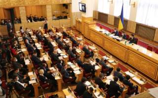 Бюджет прийняли без “КМКС”: Відбулося заключне засідання першої сесії новообраної Закарпатської облради депутати