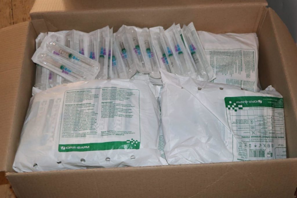 На Закарпаття прибув перший вантаж вакцини Oxford/AstraZeneca