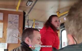 «Ти чмо, натягнув маску, боїшся здохнути?» – на Полтавщині жінка накинулася на пасажира через зауваження про маску (відео)