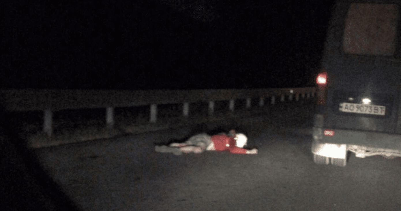 Загинув на місці: З’явились фото та відео нічної смертельної ДТП на Закарпатті