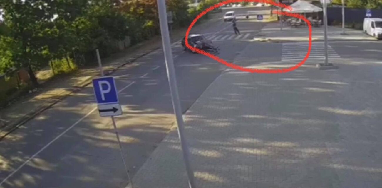 Моторошне ДТП в Ужгороді: мотоцикліст, який пролетів 10 метрів після зіткнення з автомобілем (ВІДЕО)