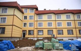 Віктор Микита оглянув хід будівництва нової туберкульозної лікарні на Тячівщині