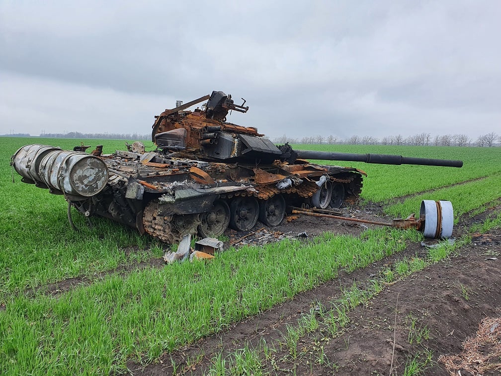 "Дуже розрекламований і розхвалений", - 128 закарпатська бригада знищила орківський танк єдиним пострілом (ФОТО)