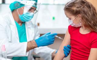 УВАГА! В Україні дозволили одночасно вводити вакцини проти COVID-19 та вакцини проти інших інфекційних хвороб дітям від 12 років та дорослим