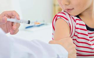 МОЗ закликає зробити прививку від хвороби що розповсюджується цього літа
