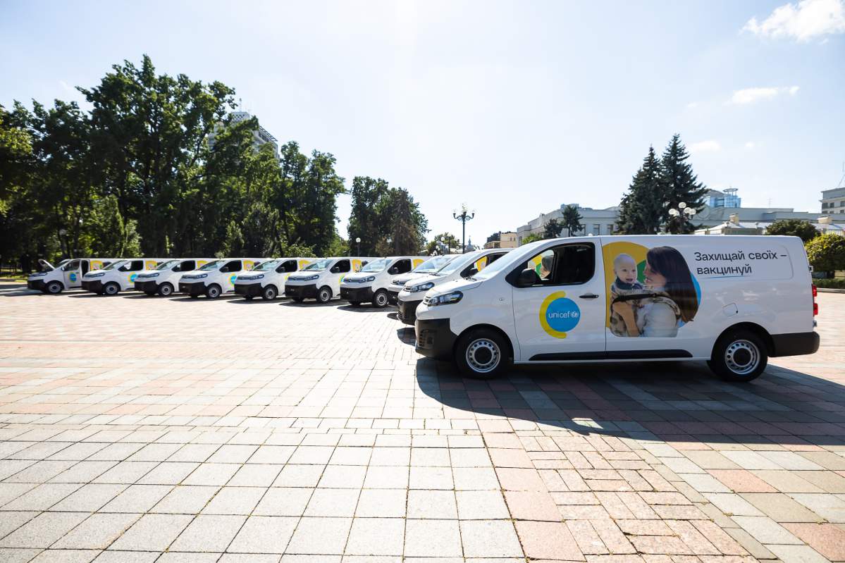 ЮНІСЕФ надає  Україні 30 автомобілів для транспортування вакцин та закупив понад 1,5 мільйона доз вакцин (ФОТО)