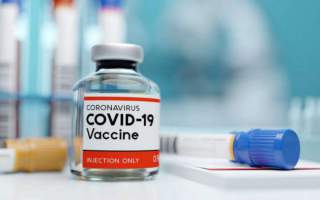 МОЗ України радить вакцинуватися від COVID-19 дорослим та дітям