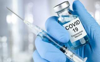 В плече чи капати у рот: як правильно приймати вакцину від COVID-19