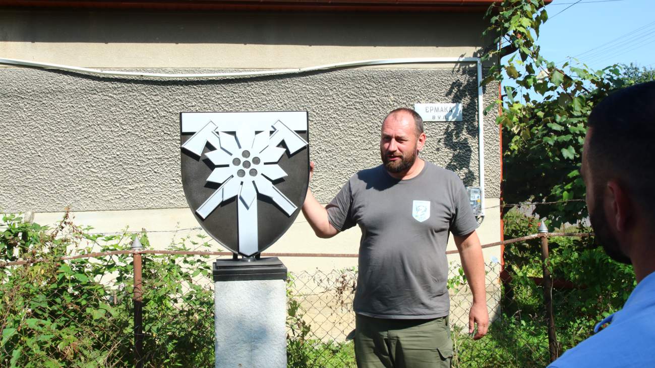 Пам’ятний знак на вулиці 128-ої окремої гірсько-штурмової бригади  відкрили в День Ужгорода (ФОТО)