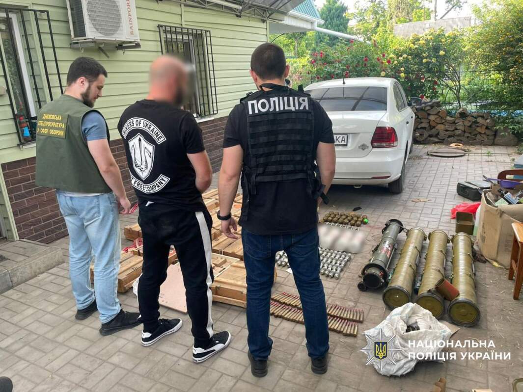 Нацполіція проводить масштабну загальнодержавну спецоперацію по боротьбі з незаконним обігом зброї та боєприпасів: триває понад 500 обшуків