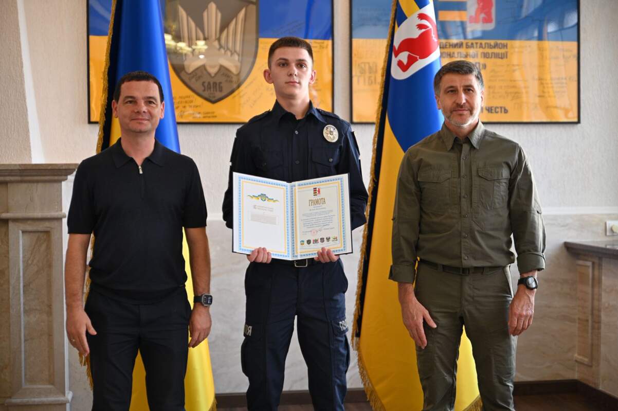 Запобігли теракту в школі: керівництво області відзначило закарпатських поліцейських (ФОТО)