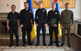 Запобігли теракту в школі: керівництво області відзначило закарпатських поліцейських (ФОТО)