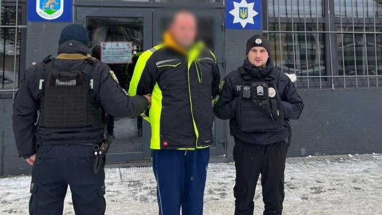 На Закарпатті затримали педофіла, якого розшукував Інтерпол: переховувався в орендованій квартирі (ФОТО)